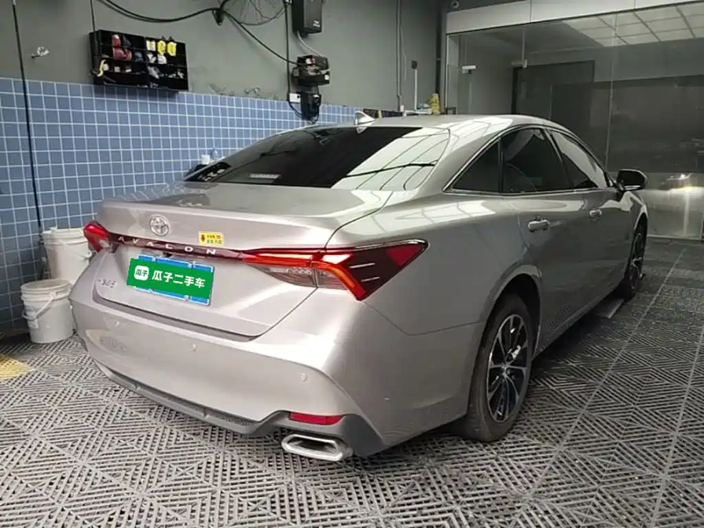 Avalon 2.0 L Select