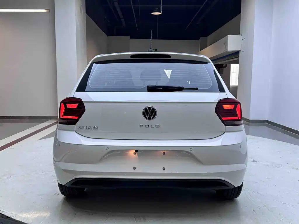 Polo Plus 1.5 L Auto Colorful Tech