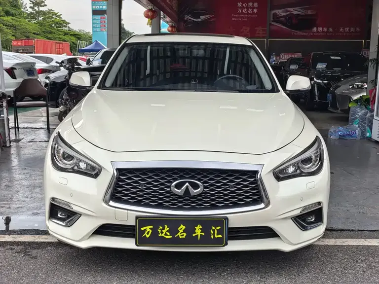 Infiniti Q50 L 2.0 T Comfort Enjoyment