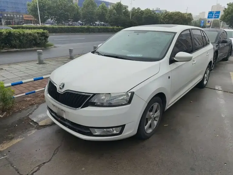 Skoda Rapid Spaceback 昕动 2014款 1.6 L 自动悦享版