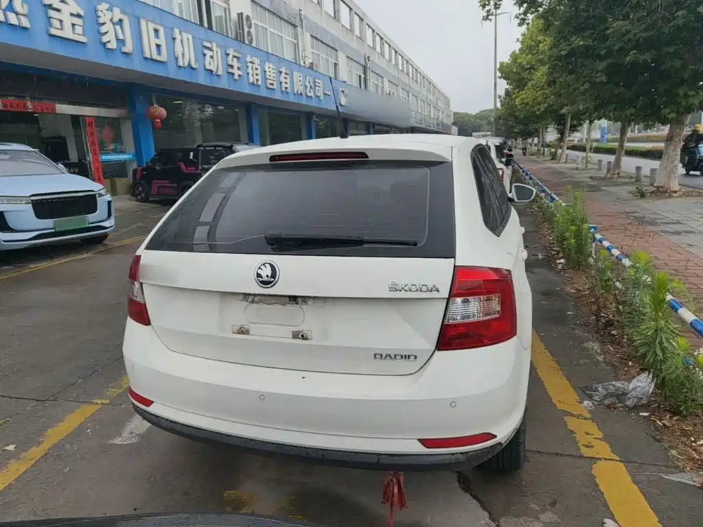 Rapid Spaceback 昕动 2014款 1.6 L 自动悦享版