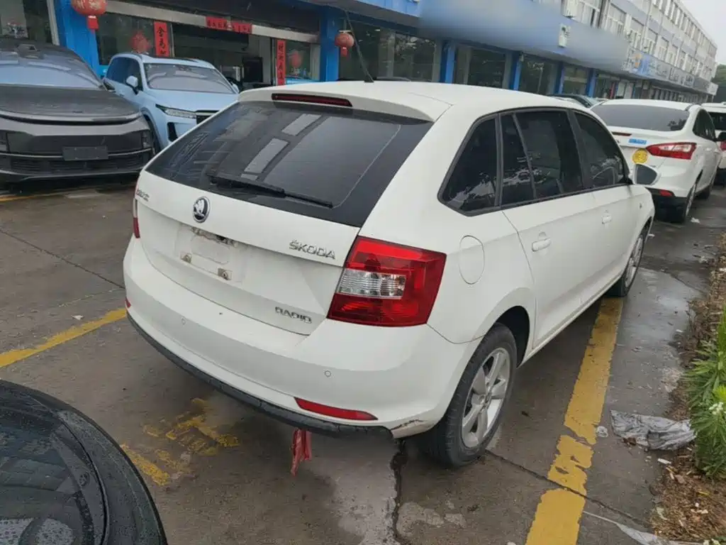 Rapid Spaceback 昕动 2014款 1.6 L 自动悦享版