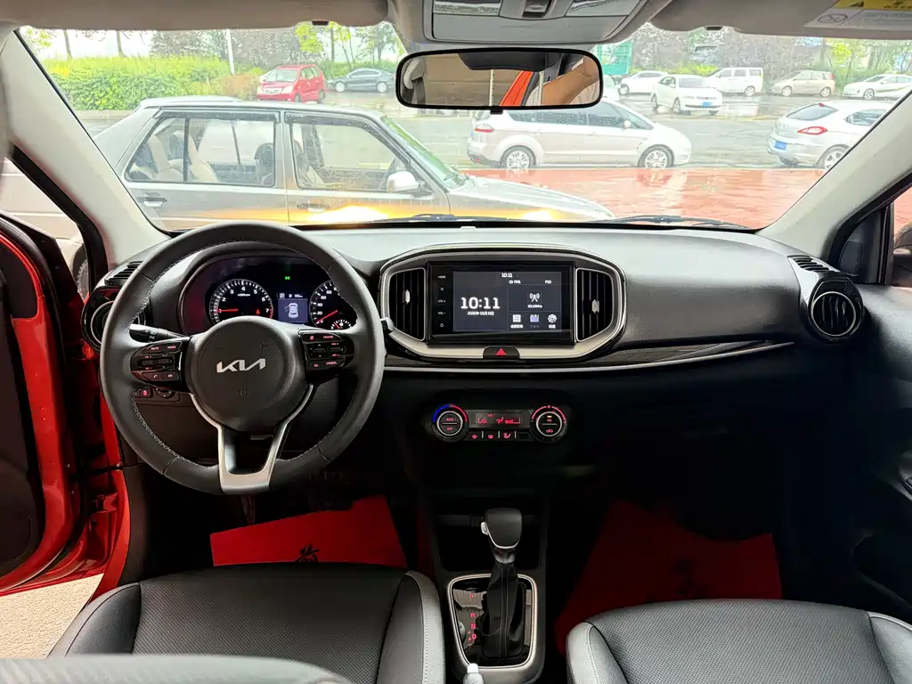 Stonic 1.4 L CVT Sunroof