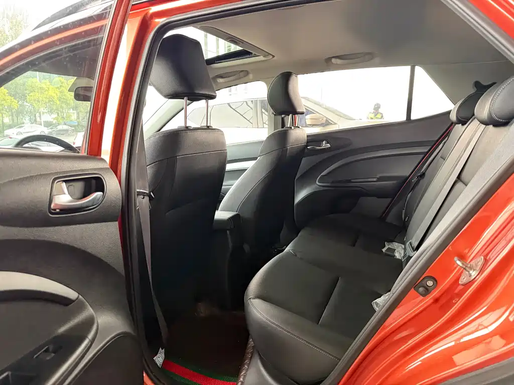 Stonic 1.4 L CVT Sunroof