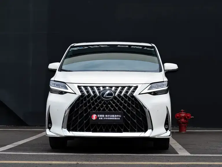 Lexus LM 300 h 7-seat Elegant