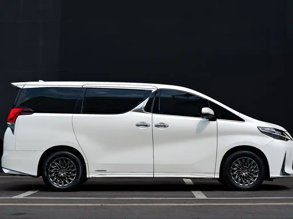 Lexus LM 300 h 7-seat Elegant