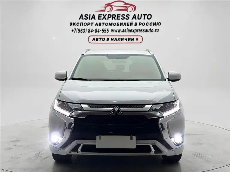 Mitsubishi Outlander 2.0 L 2 WD Smooth Travel 5-seat