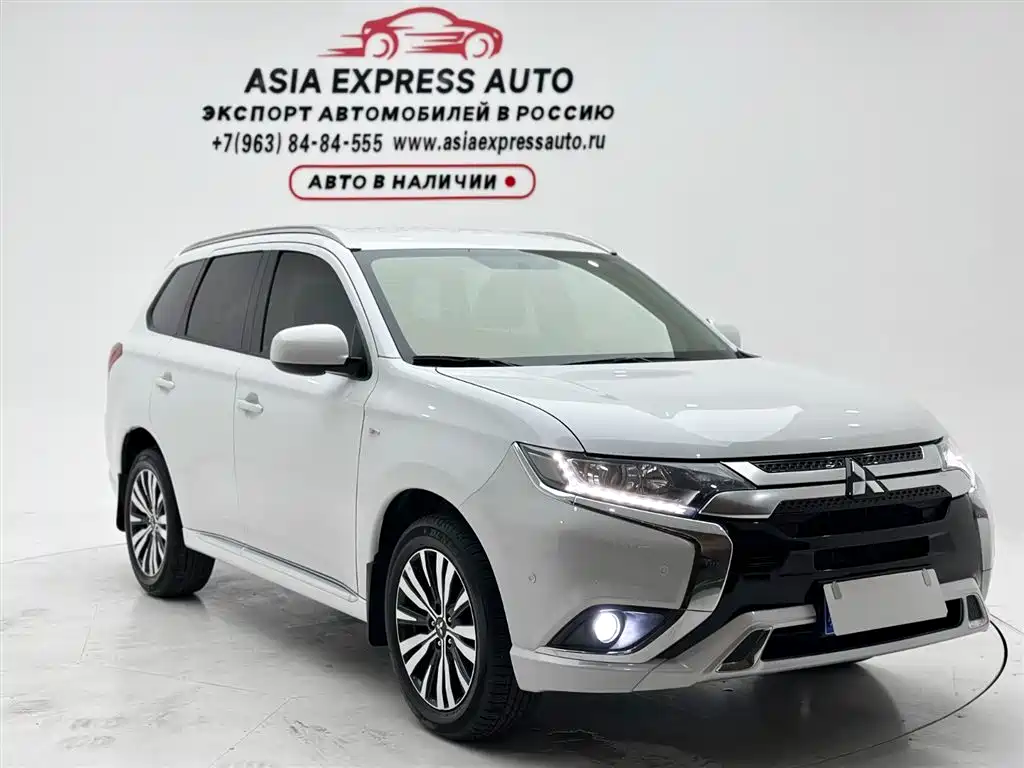 Outlander 2.0 L 2 WD Smooth Travel 5-seat