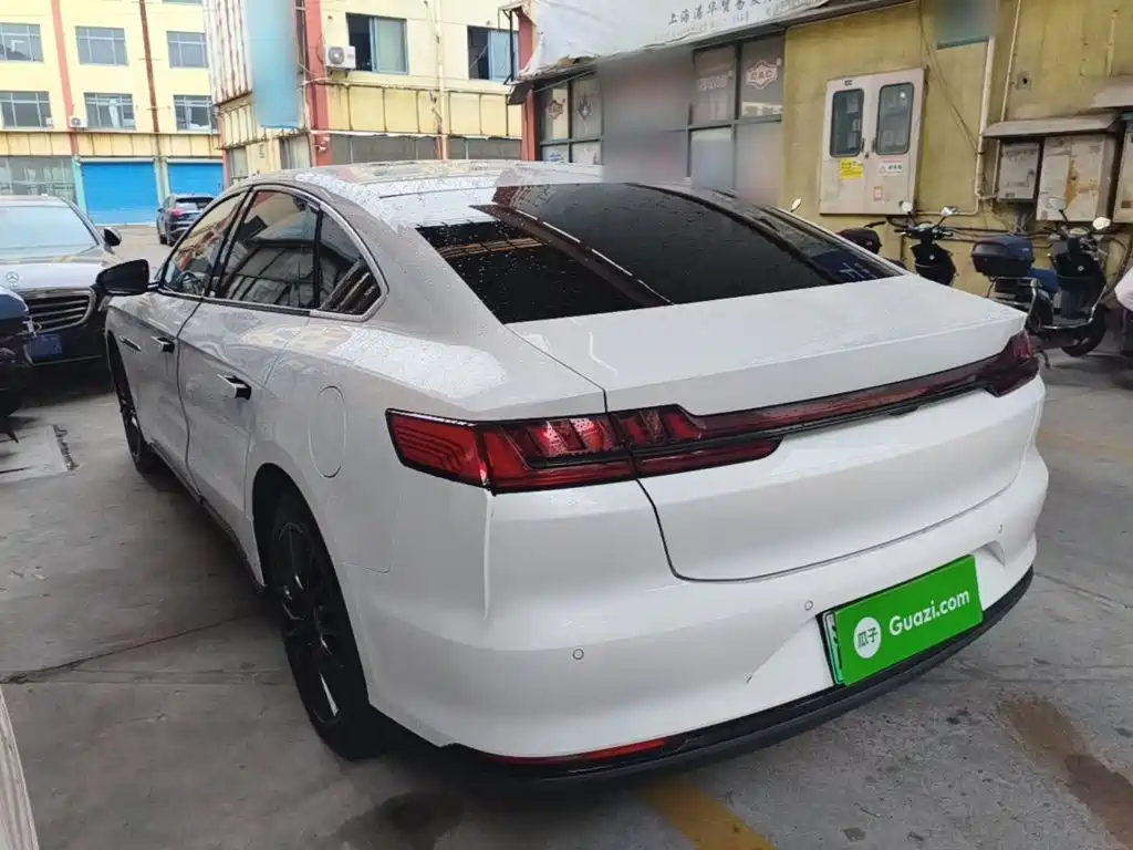 Han DM 4 WD Performance Luxury