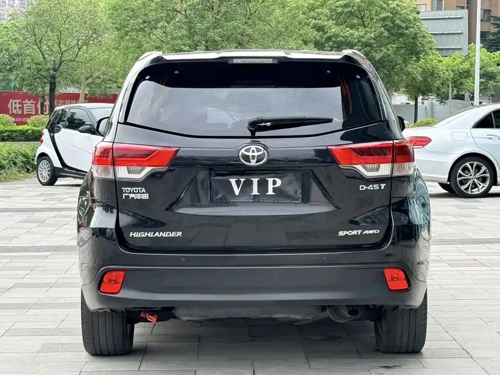 Highlander 2.0 T 4 WD Distinguished 7-seat CN-V