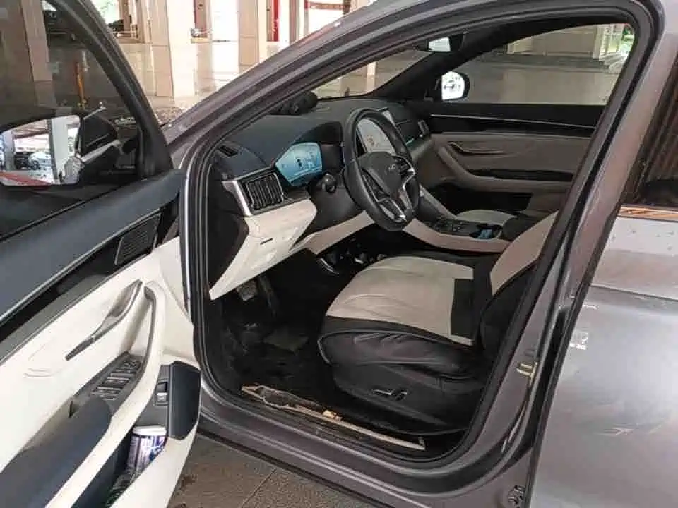 Song PLUS NEV Champion DM-i 150 KM Flagship PLUS