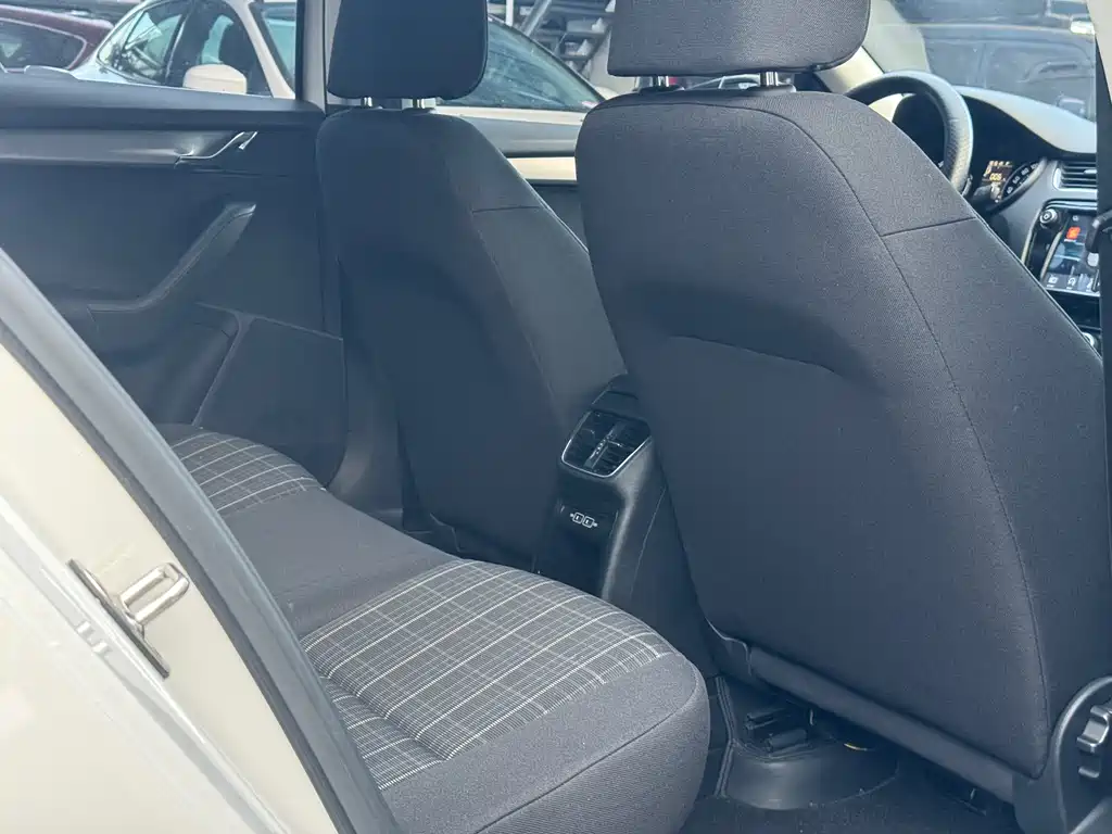 Octavia 1.5 L Auto Comfort