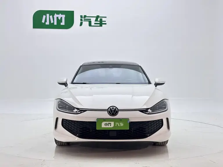 Volkswagen Lamando Lamando L 280 TSI DSG Dazzle Hot