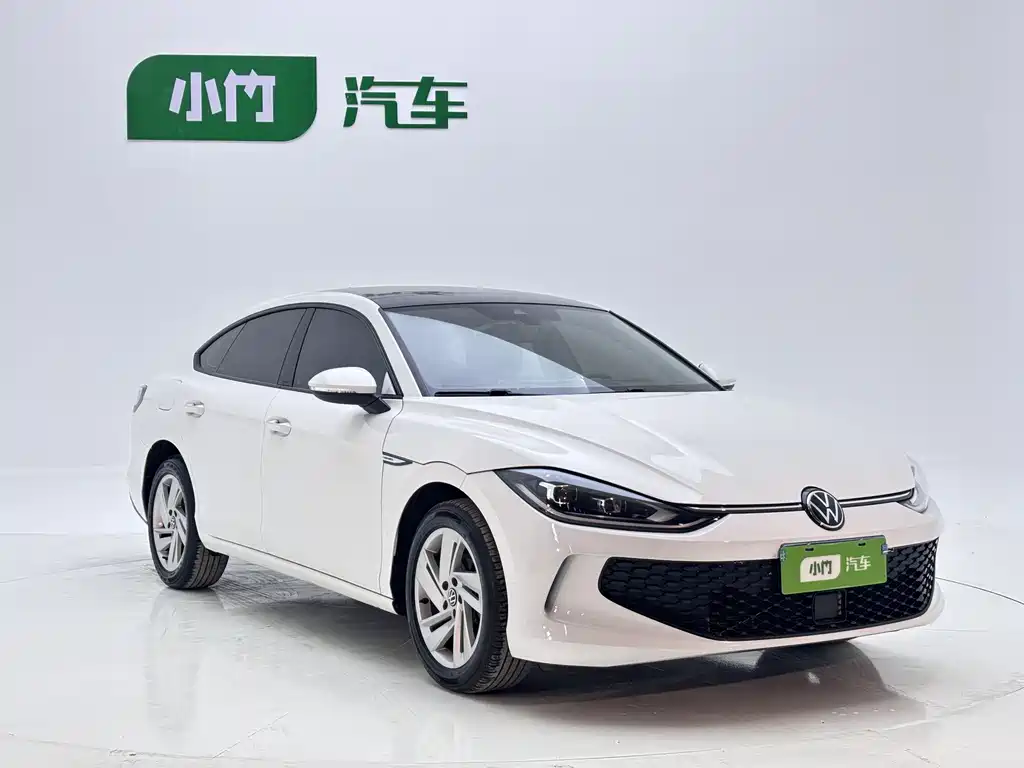 Lamando Lamando L 280 TSI DSG Dazzle Hot