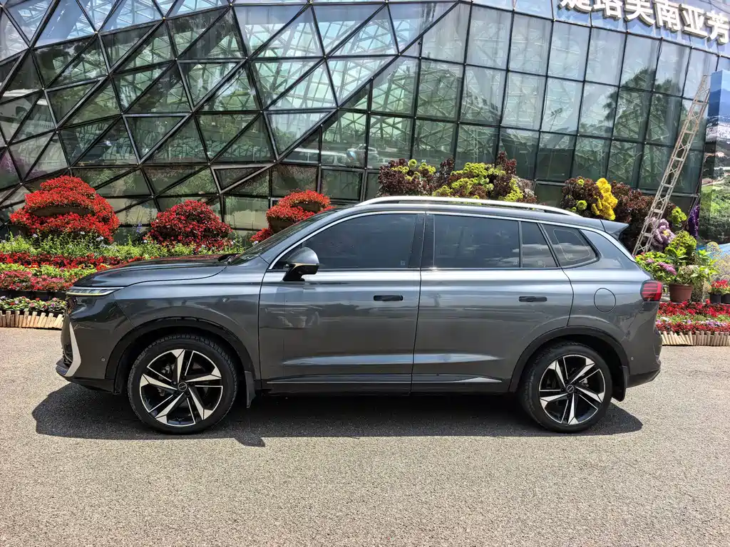 Roewe RX5 MAX 荣威RX5 MAX 2022款 2.0 T 自动有为至尊版