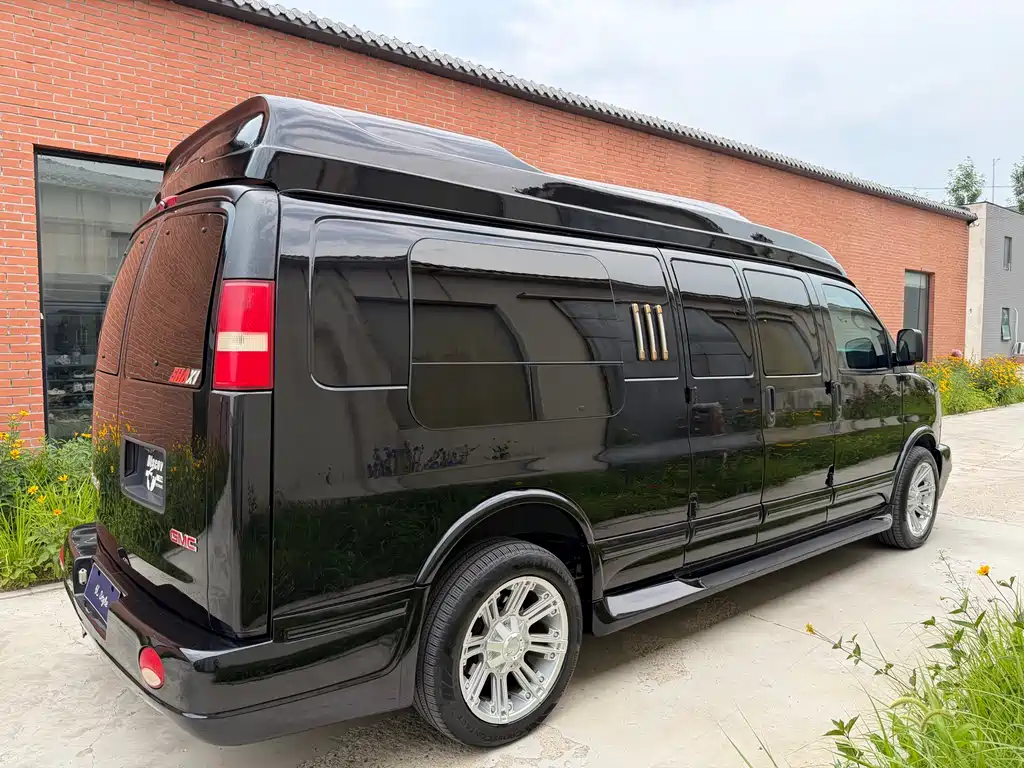 SAVANA 6.0 L Business Star 7-seat