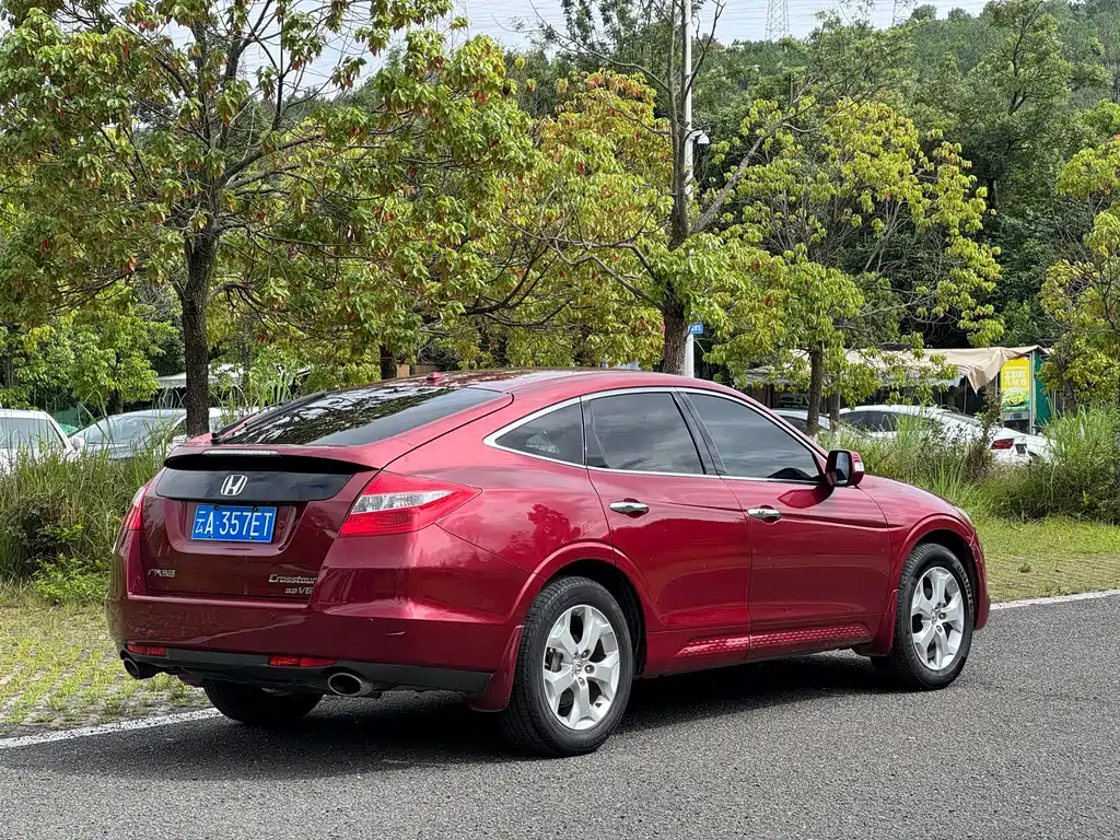 Crosstour 3.5 L Flagship
