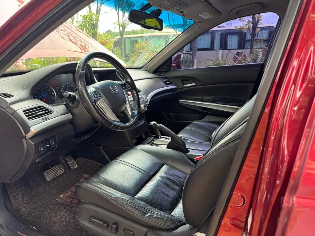 Crosstour 3.5 L Flagship