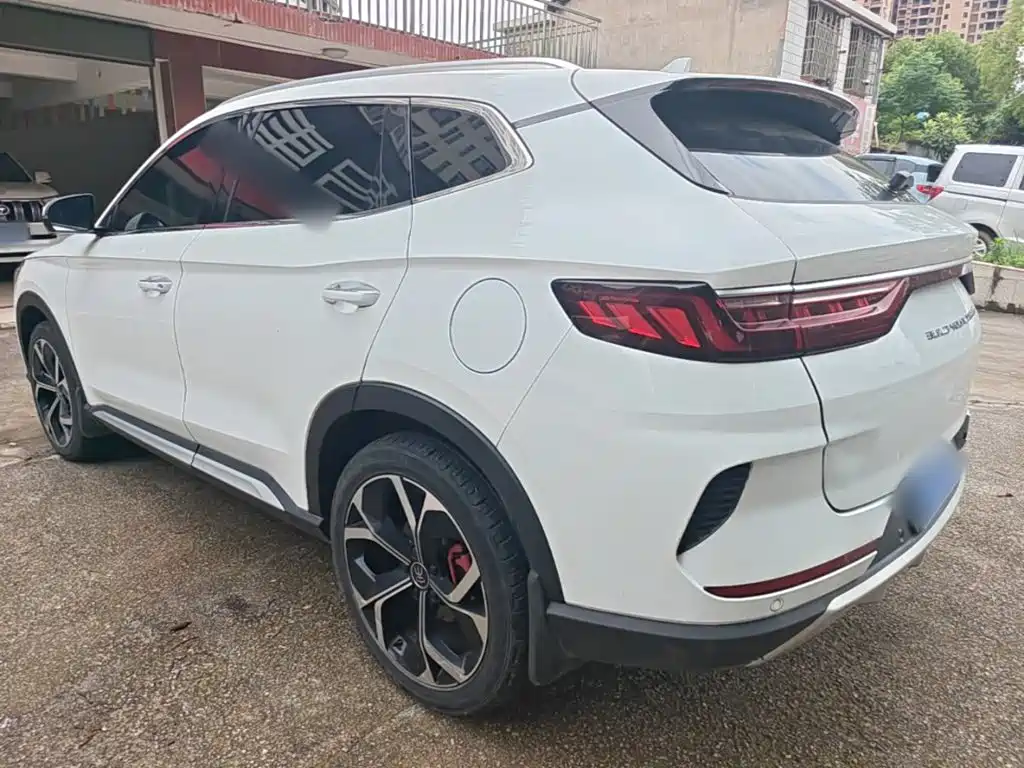 Song PLUS 1.5 T Auto Flagship
