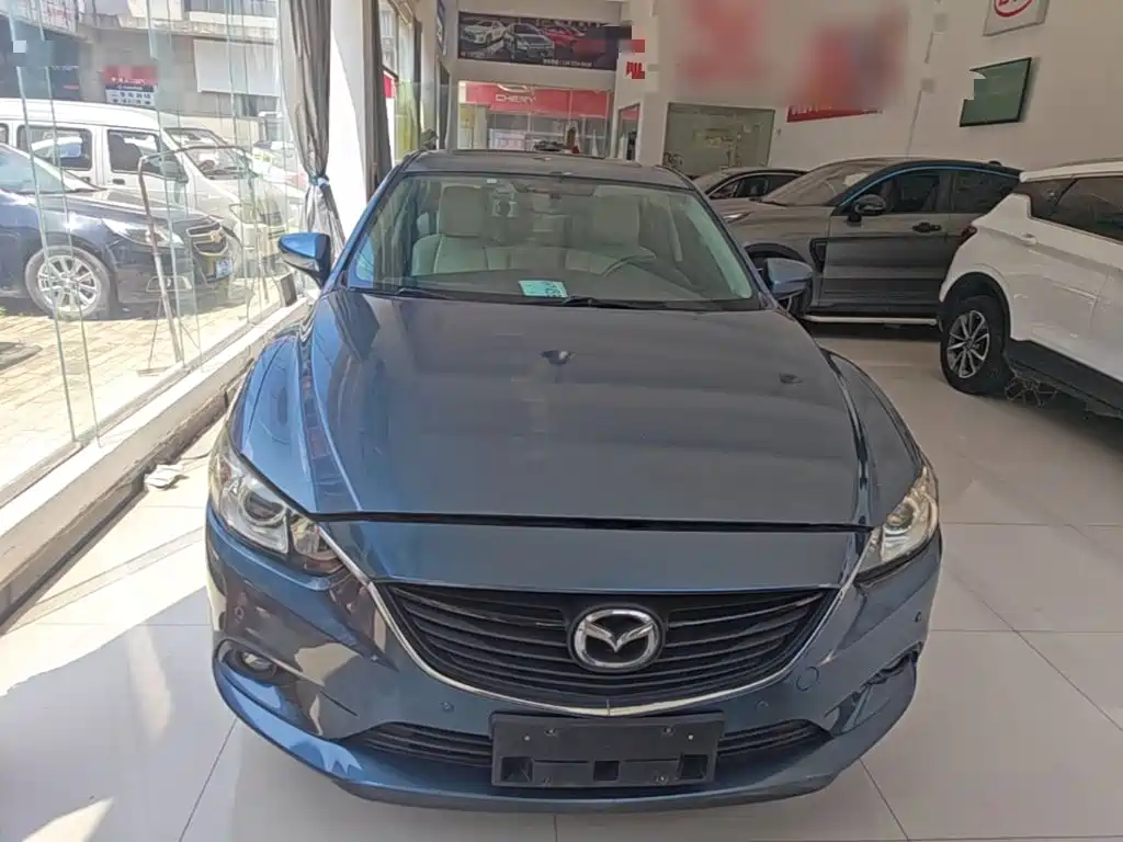 Atenza 2.0 L Blue Sky Luxury