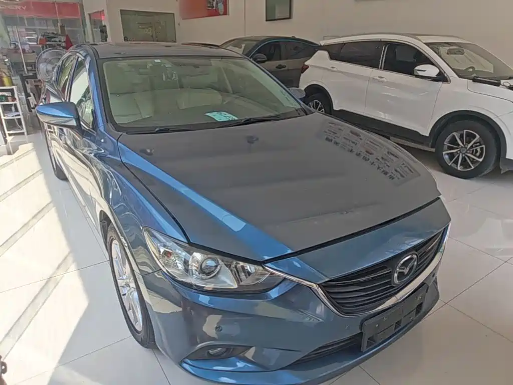 Atenza 2.0 L Blue Sky Luxury