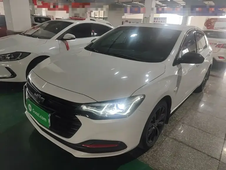 Chevrolet Monza Mild Hybrid Redline 320 T DCT Brisk