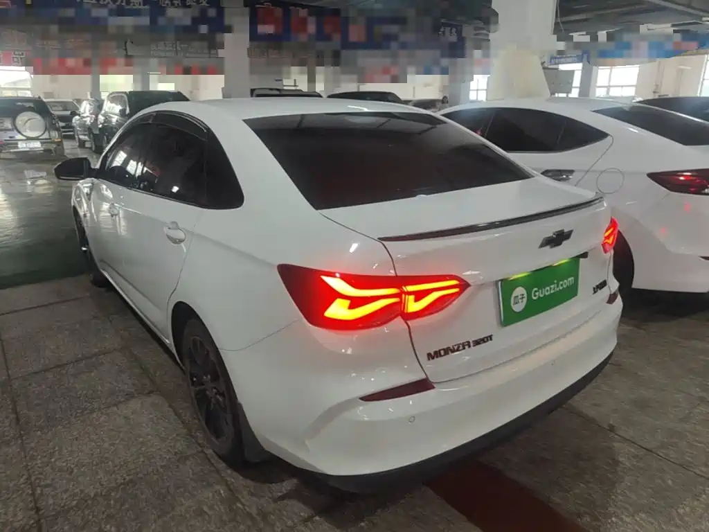 Monza Mild Hybrid Redline 320 T DCT Brisk