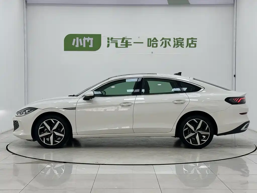 Lamando Lamando L 280 TSI DSG Spicy Cool