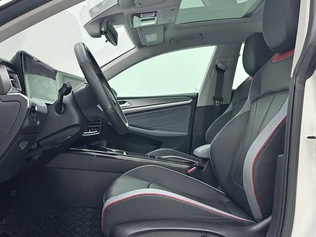 Lamando Lamando L 280 TSI DSG Spicy Cool