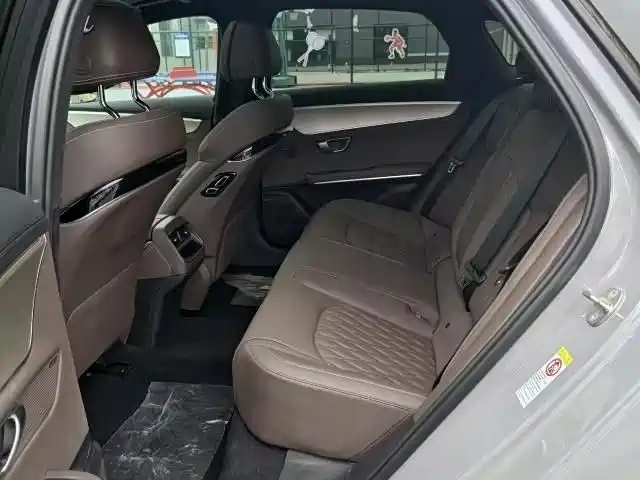 Han DM-i Smart Drive 125 KM Honored