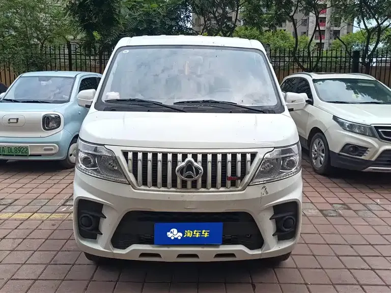 Changan Ruixing M60 1.5 L GDI Comfort Bus 6 7-seat