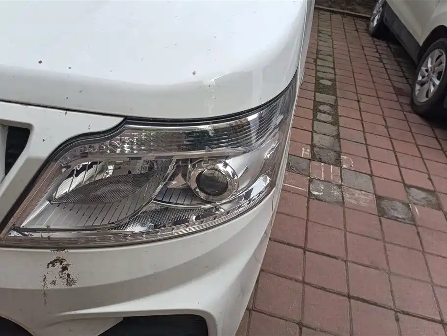 Changan Ruixing M60 1.5 L GDI Comfort Bus 6 7-seat