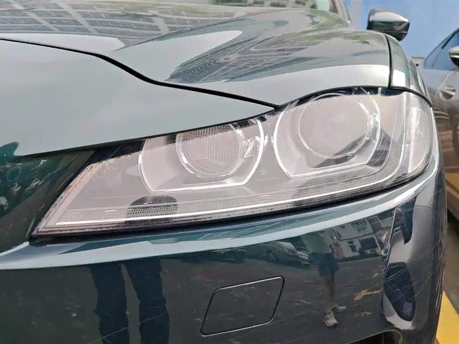 Jaguar F-PACE 2.0 T 2 WD Urban Premium