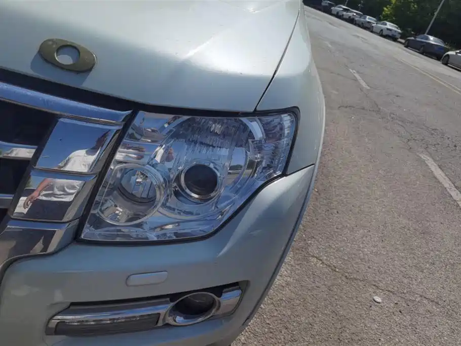 Pajero (Import) 3.0 L Auto Standard