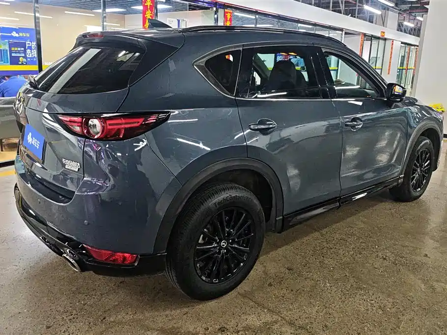 Mazda CX-5 2.0 L Auto 2 WD Black Knight