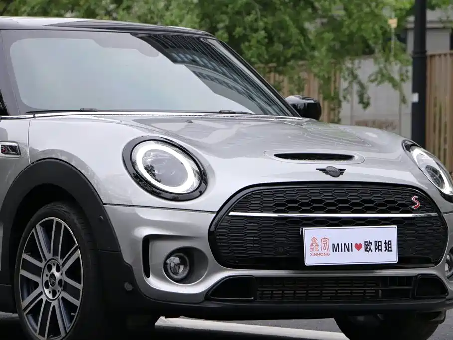 MINI CLUBMAN 2.0 T COOPER S Connoisseur