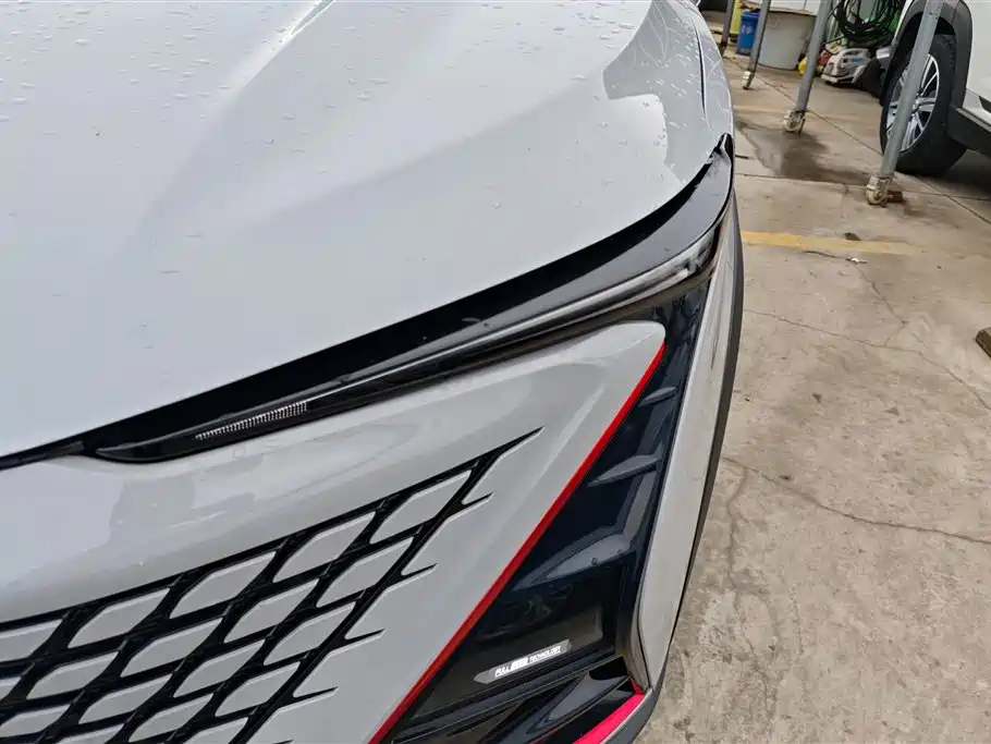 Changan UNI-T 1.5 T Distinguished
