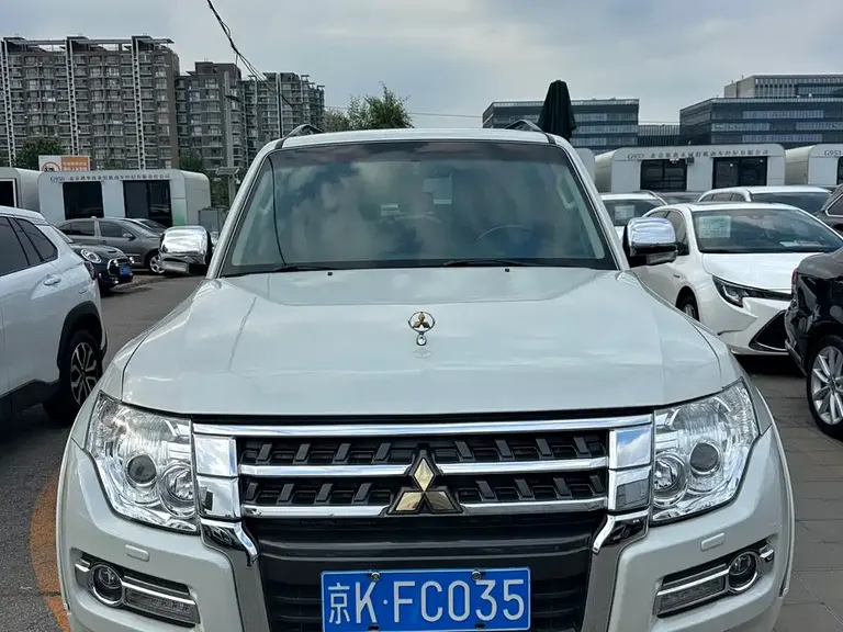 Mitsubishi Pajero (Import) 3.0 L Auto Luxury