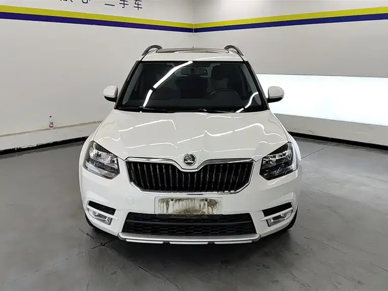 Skoda Yeti TSI280 DSG Forward