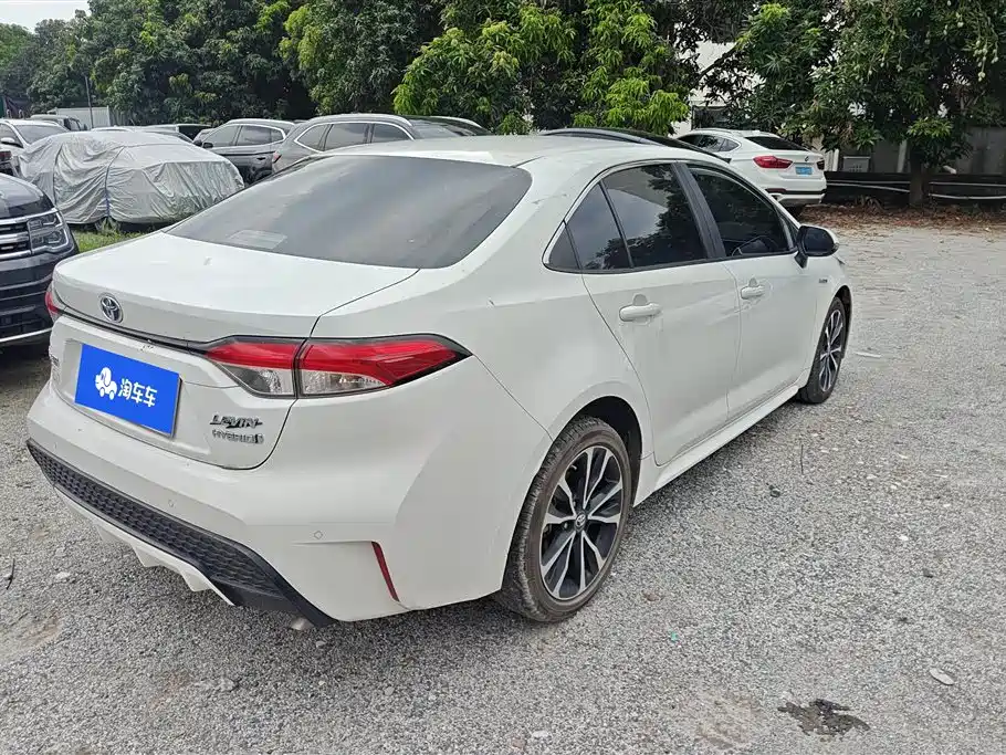 Levin Dual Engine 1.8 H E-CVT Sport