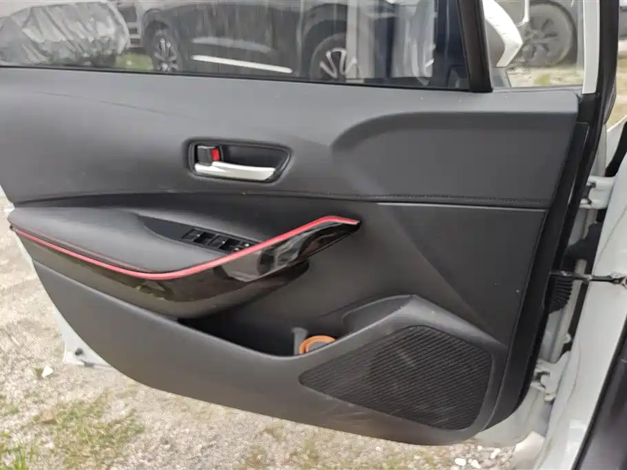 Levin Dual Engine 1.8 H E-CVT Sport
