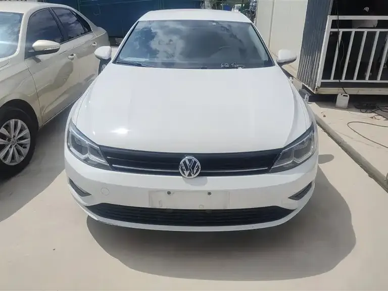 Volkswagen Lamando 230 TSI DSG Style