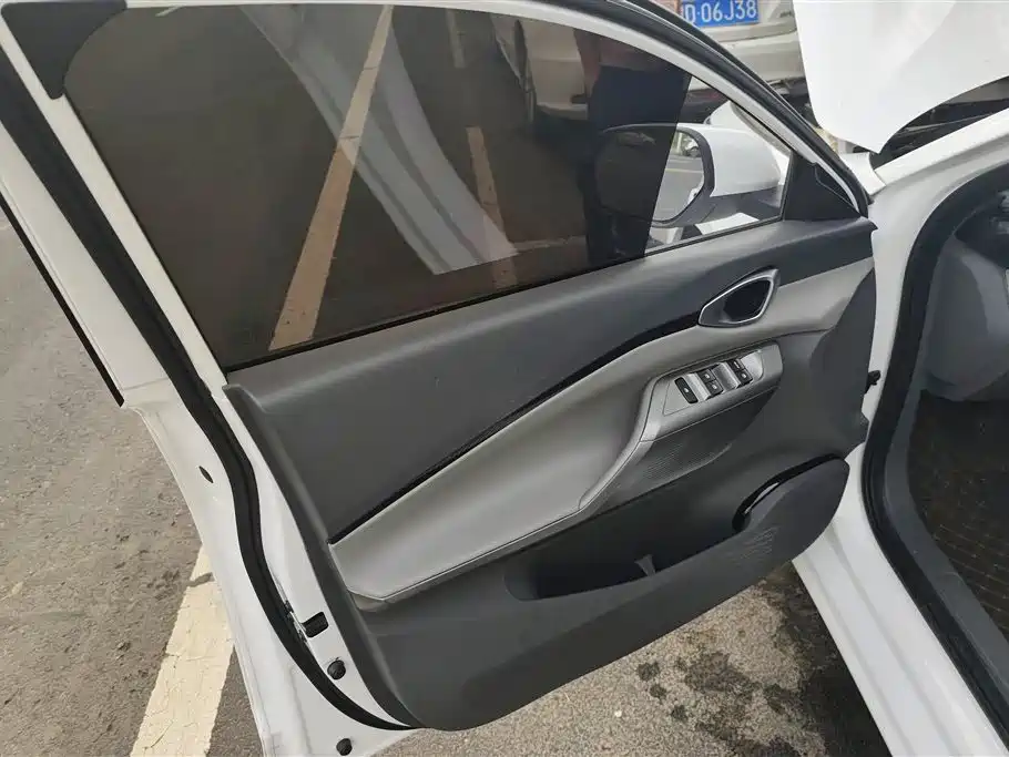 Baojun RC-5 宝骏RC-5 2020款 RC-5 W 1.5 L 手动智耀精英型