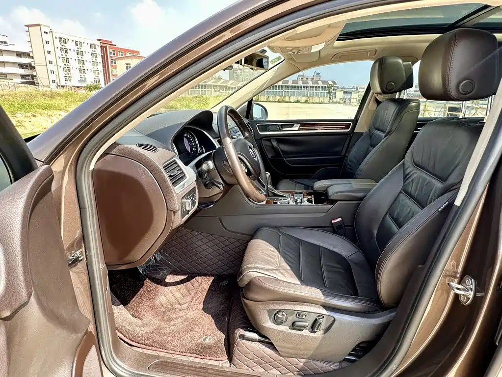 Touareg 3.0 TSI Standard Config
