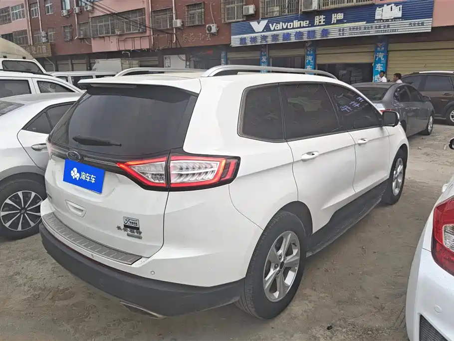 Edge EcoBoost 245 2 WD Elite Sharp 5-seat