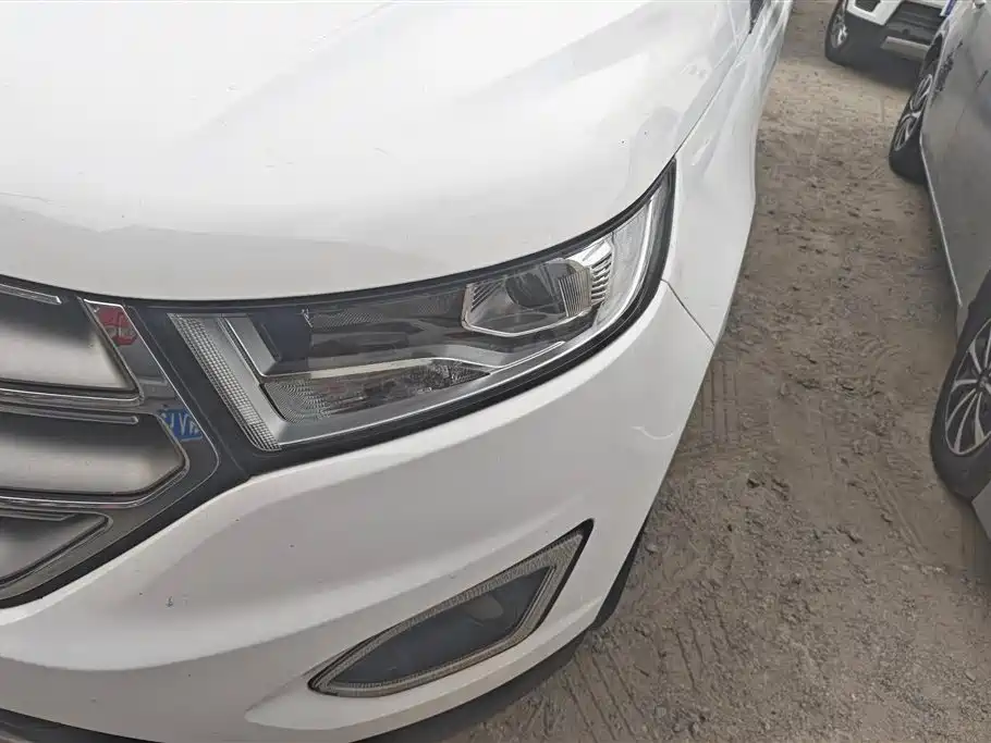 Edge EcoBoost 245 2 WD Elite Sharp 5-seat