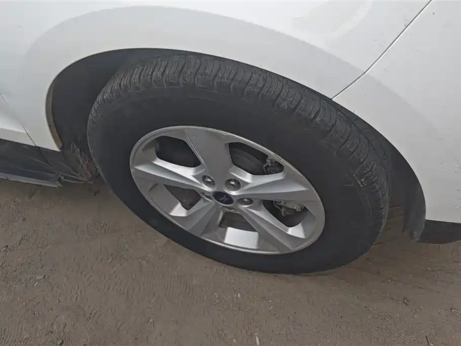 Edge EcoBoost 245 2 WD Elite Sharp 5-seat
