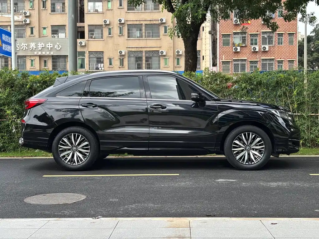 Avancier 370 TURBO 4 WD Premium