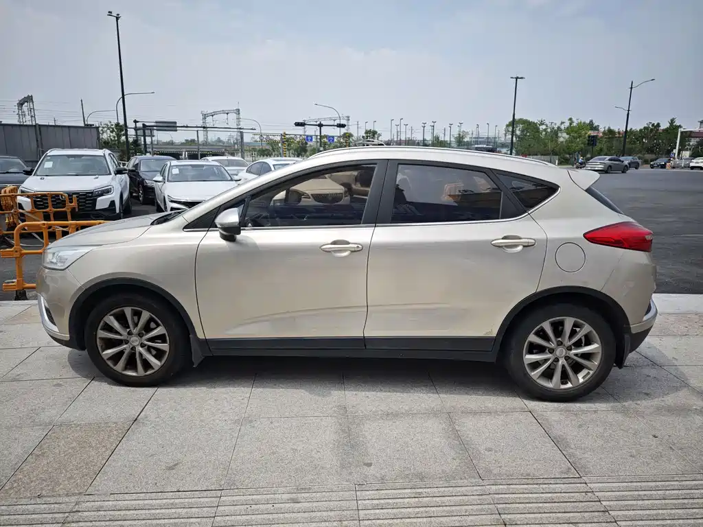 Emgrand GS Sport 1.8 L Manual Leading Style