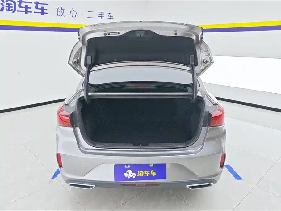 Eado PLUS Blue Whale NE 1.4 T GDI DCT Distinguished
